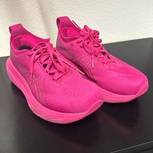 ASICS Women’s Gel Nimbus 25 Running Shoe